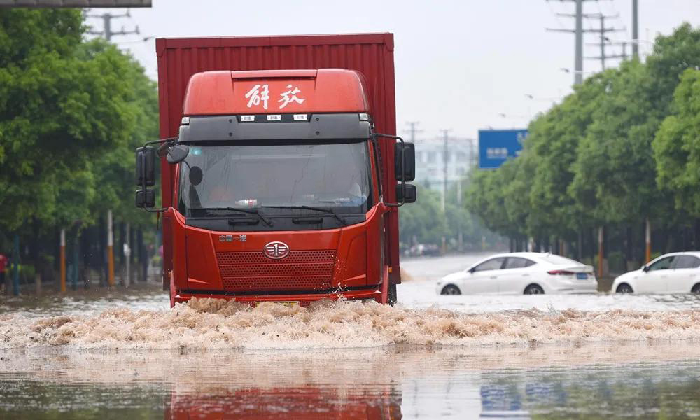 China truck in rainy season China Wading and Squking Truck de Wondee