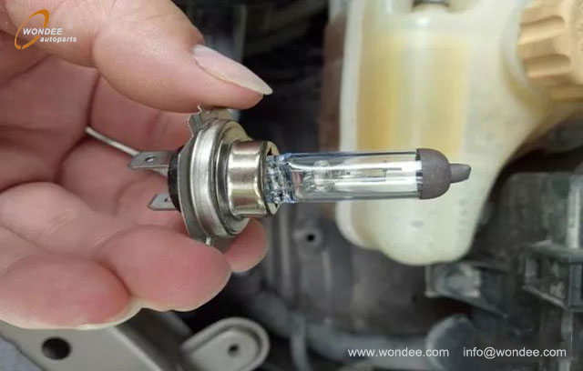 brake lights and low beam lights (4) luces de freno y luces de haz baja (4)