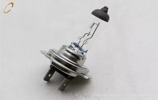 brake lights and low beam lights (3) luces de freno y luces de haz baja (3)