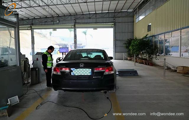 Gas de escape autom&aacute;tico (1)