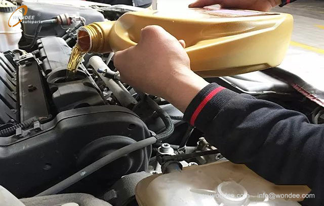 ¿Hay algo de aceite del motor durante el mantenimiento del automóvil? ¿Se puede usar la próxima vez?