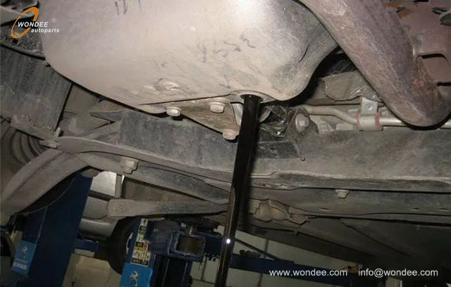 engine oil (3) Aceite del motor (3)