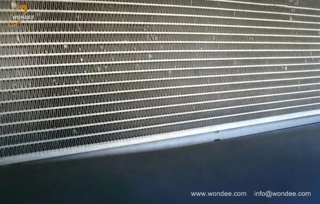 Water tank protective net (4) Red de protección del tanque de agua (4)