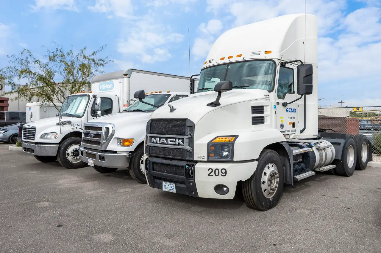 What Affects the Stopping Distance of a Semi-Truck? ¿Qué afecta la distancia de parada de un camión semi?