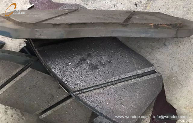 ¿Se deben ejecutar nuevas pastillas de freno? ¿Por qué los frenos se suavizaron después de cambiar las pastillas de freno?